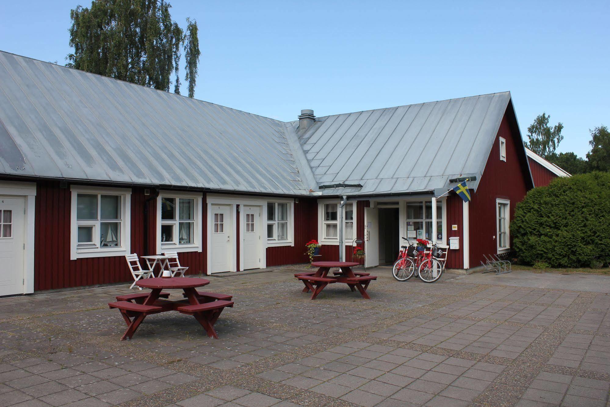 Perssons I Backens Pensionat- Sjoetorps Vandrarhem & Rum エクステリア 写真