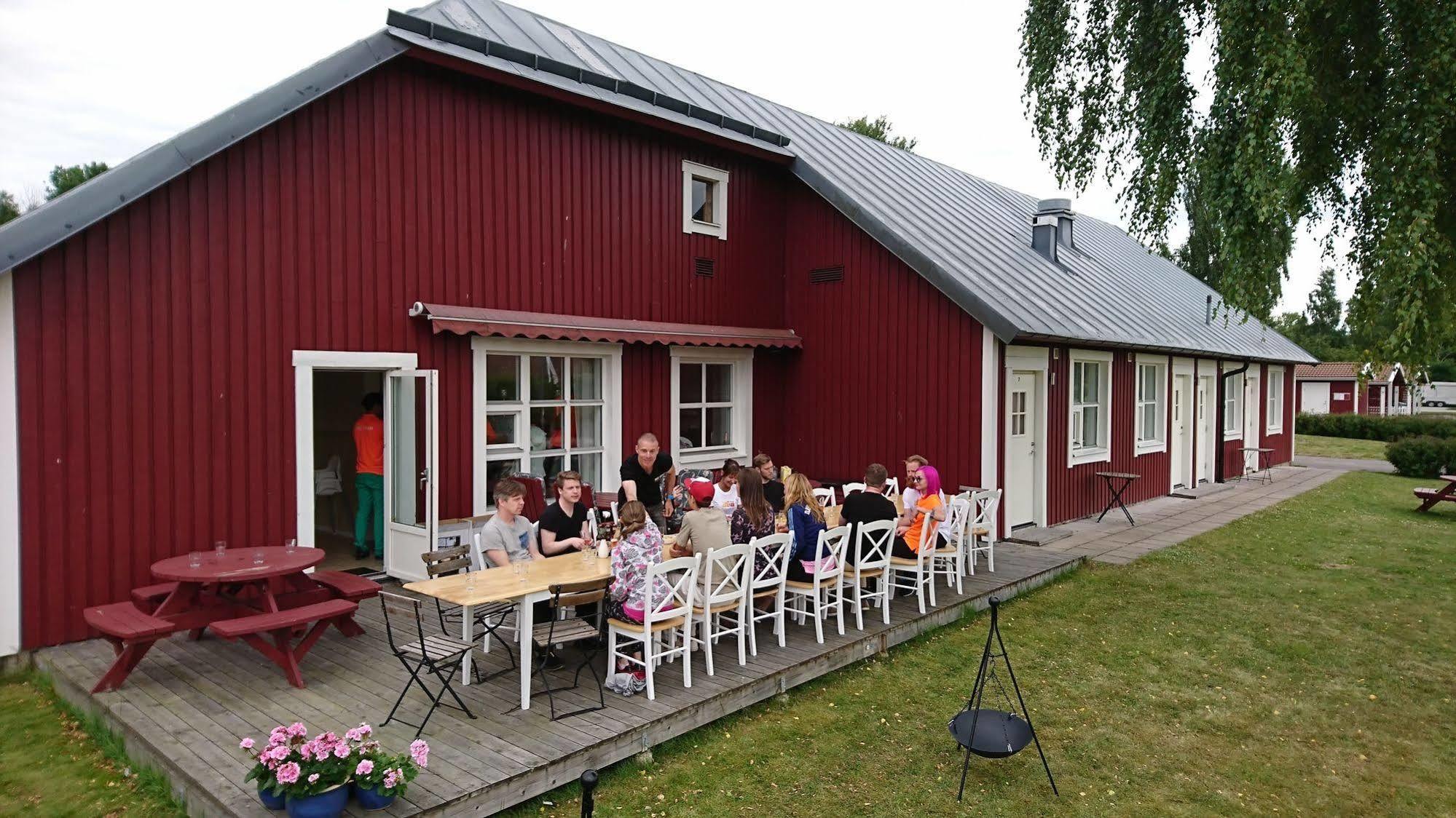 Perssons I Backens Pensionat- Sjoetorps Vandrarhem & Rum エクステリア 写真